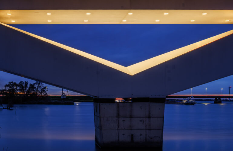 Brug Hollands diep 003