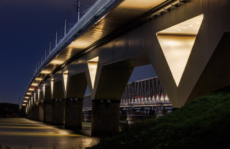 Brug Hollands diep 011